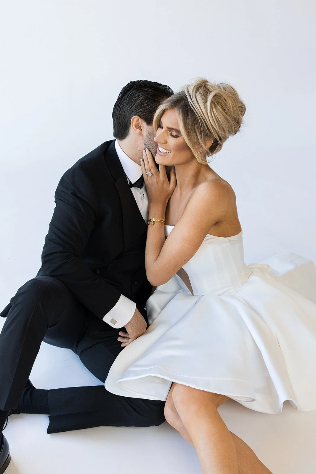 LUXURY ENGAGEMENT PORTRAITS UNVEILED: TAYLOR AND ROB IN LAS VEGAS